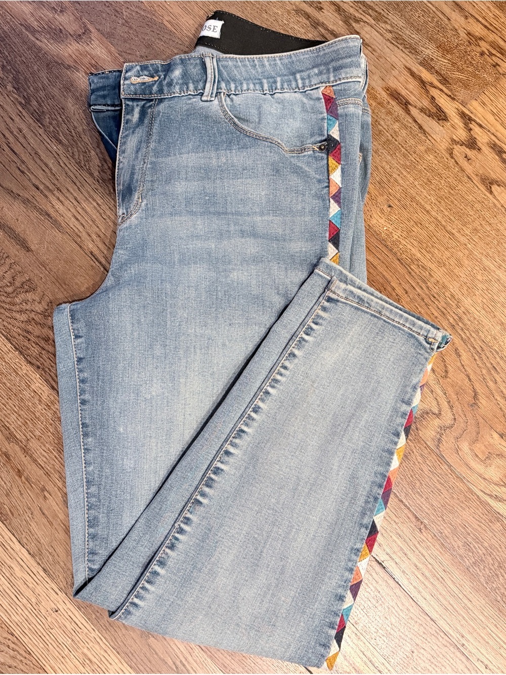 Size 14 Knox Rose Light Wash Jeans with Multicolor side Trim. Worn twice.